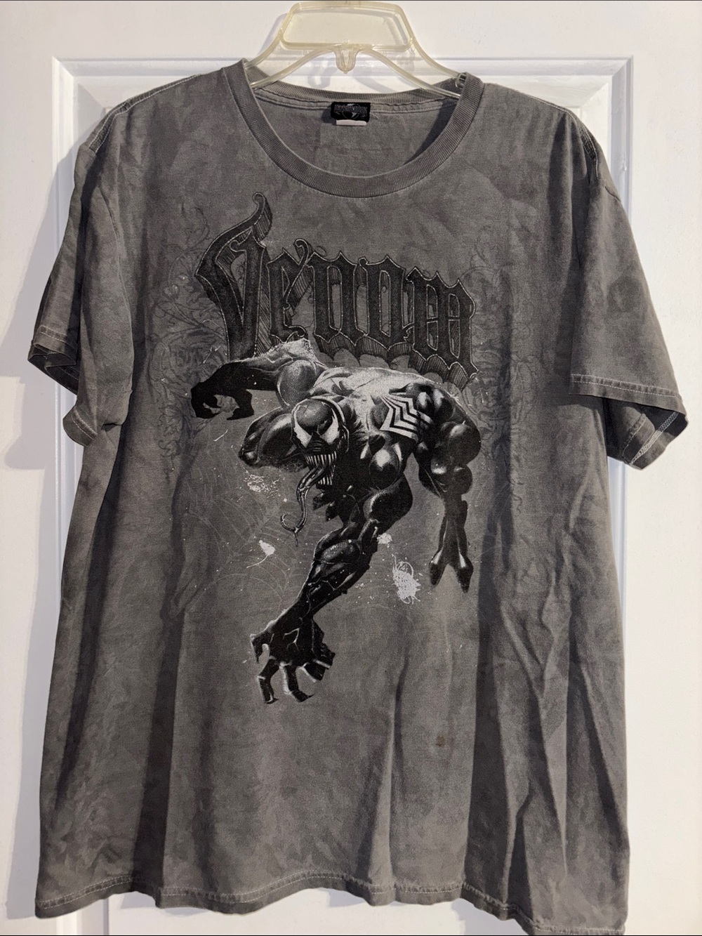 Men's Gray Venom-Graphic Short Sleeve Tee